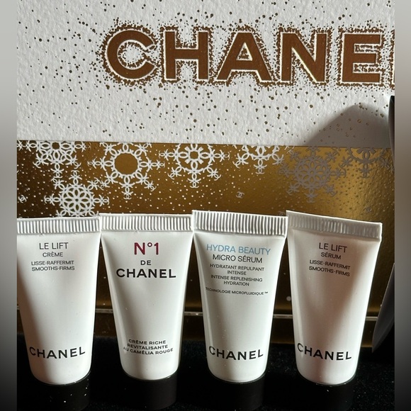 Chanel - Picture 3 of 4